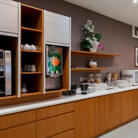 Logis Hotel-Restaurant Saint Romain อองส์ ภายนอก รูปภาพ