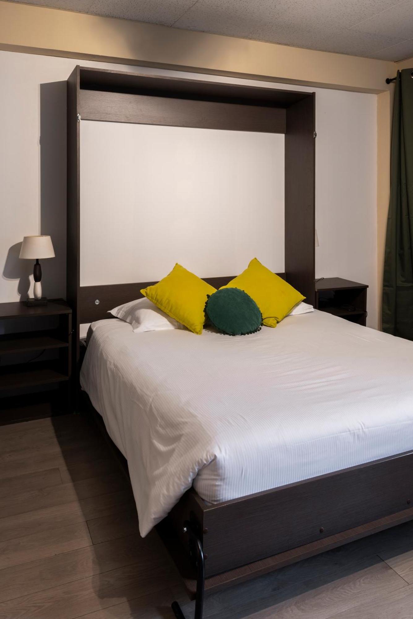 Logis Hotel-Restaurant Saint Romain อองส์ ห้อง รูปภาพ