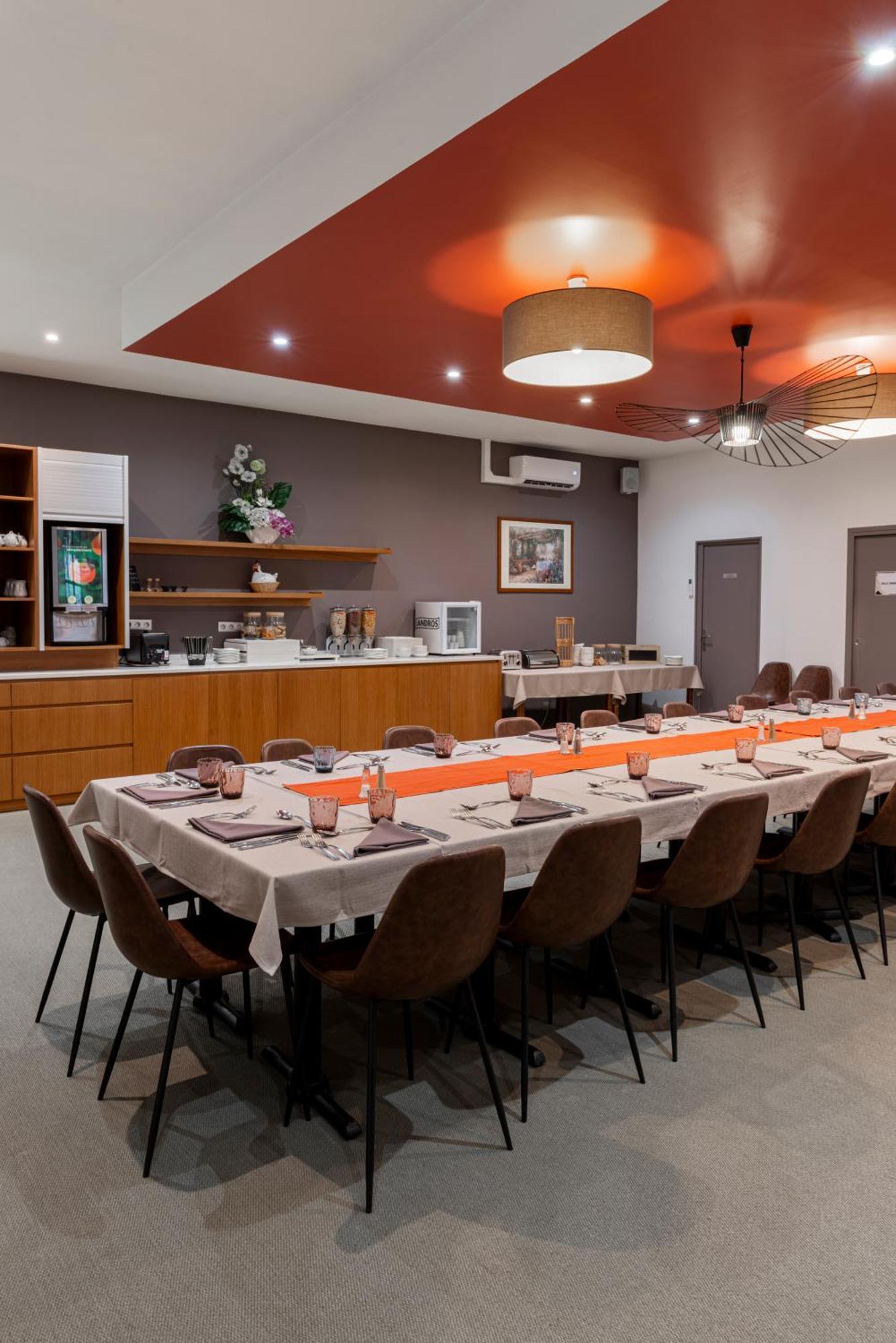 Logis Hotel-Restaurant Saint Romain อองส์ ภายนอก รูปภาพ