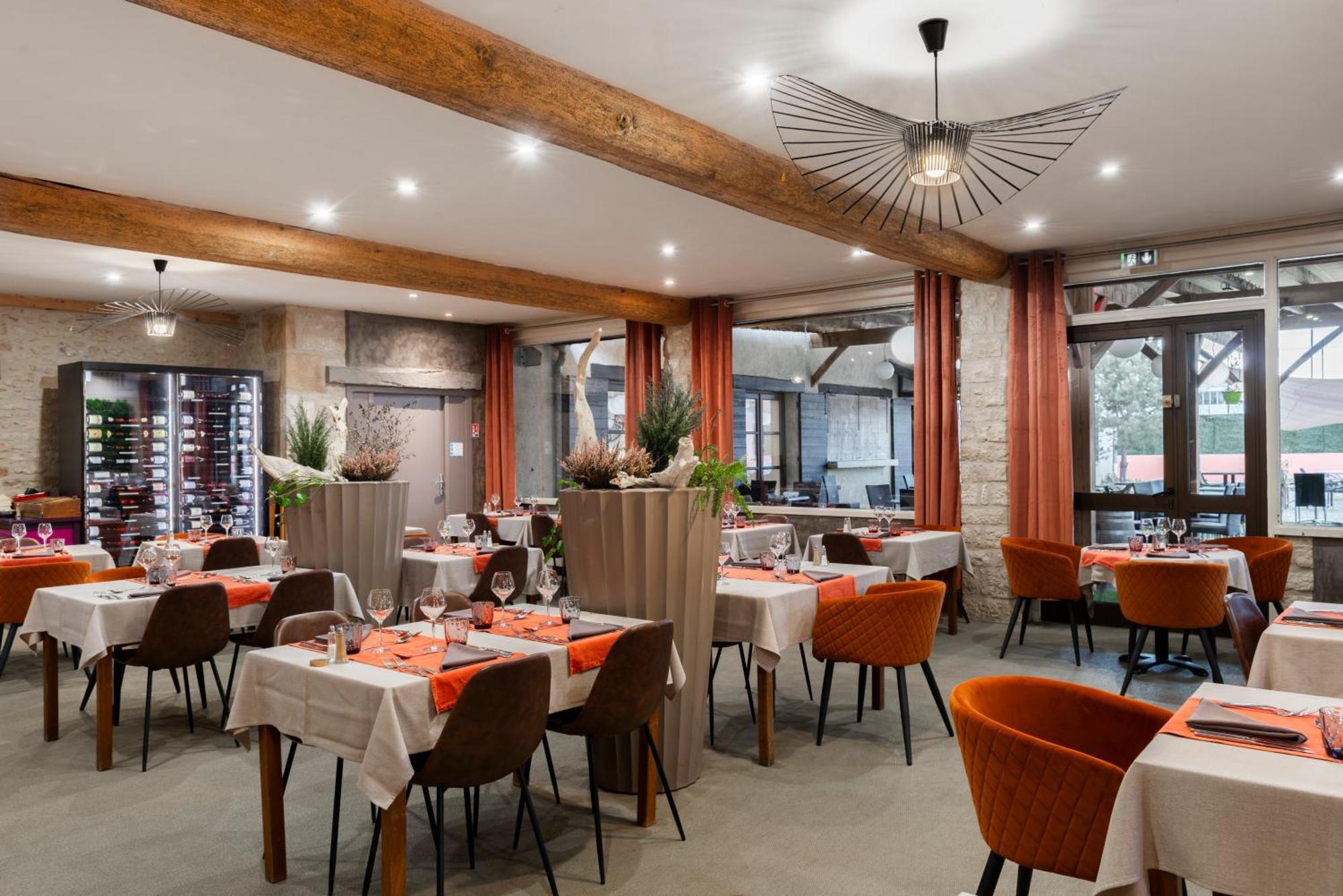 Logis Hotel-Restaurant Saint Romain อองส์ ภายนอก รูปภาพ